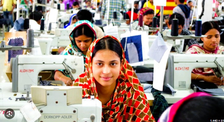 নারী শ্রমিকদের ন্যায্য মজুরি নিশ্চিত করতে হবে